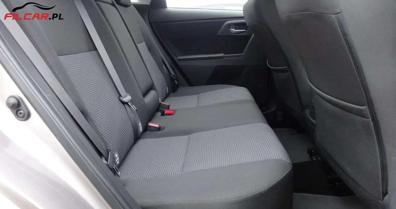 Toyota Auris cena 49990 przebieg: 61000, rok produkcji 2012 z Nowe Miasto nad Pilicą małe 232
